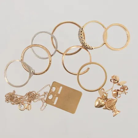 Diverse guld, defekter/gravyrer, 18K, 36,6g Vikt: 36,6 g