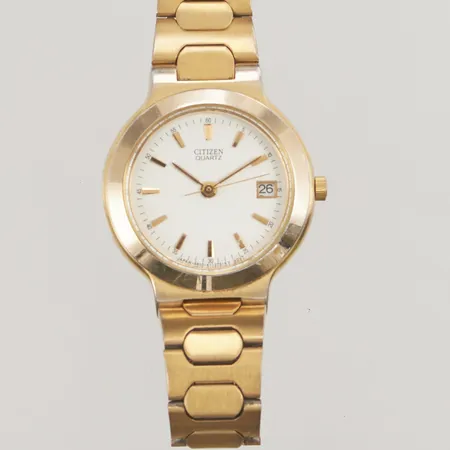 Damur Citizen quartz, 26mm, nr: 205486, gulmetall, sliten förgyllning, repigt glas, går ej, batteribyte krävs, inga tillbehör