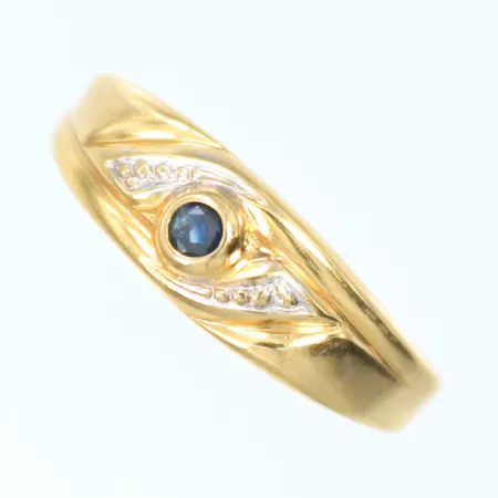 Ring med blå sten, stl 16¾, bredd 2-6mm, 18K, 1,5g Vikt: 1,5 g