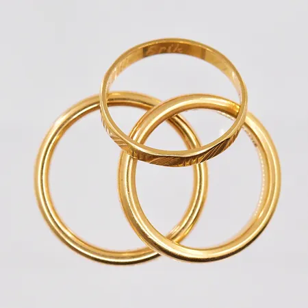 3 Ringar, stl 17½-19, graverade, 18K Vikt: 17,2 g