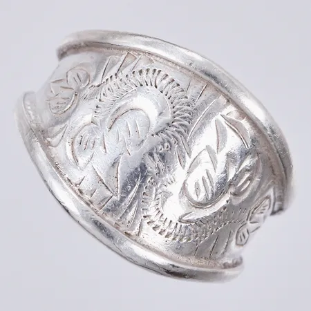 Ring ODD Visby, årsstämpel saknas, stl: 15 ¾, bredd ca 4-13mm, 925/1000 silver Vikt: 6,4 g