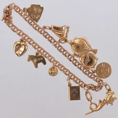 Armband med berlocker, längd 19cm, gravyr, 18K Vikt: 16,9 g