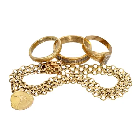 Diverse smycken, 18K guld, slitage, defekter och gravyrer Vikt: 22 g