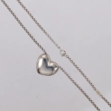 Collier, ärtlänk, längd 45cm, integrerat hjärta, längd 14mm, årssmycke 2009, design Regitze Overgaard, Artist Collection, Georg Jensen, repor, 925/1000 silver, inga tillbehör Vikt: 18,4 g