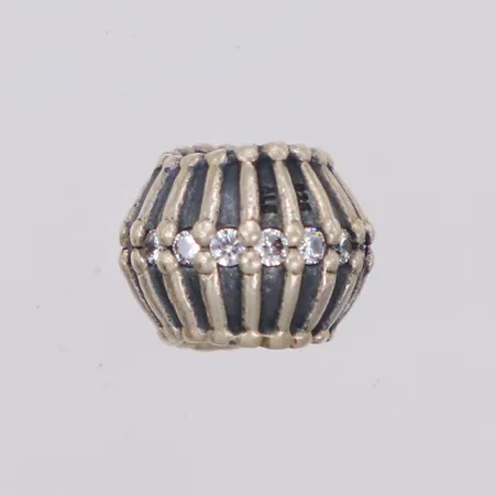 Berlock med vita stenar, Pandora, 925/1000 silver Vikt: 3,4 g