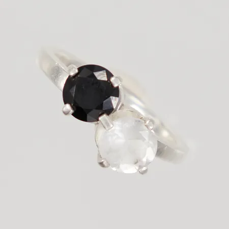 Ring, stl 16, bredd 1,9-7,4mm, The Storm & I Ring, Efva Attling, bergkristall och onyx, 925/1000, Vikt: 3,4 g