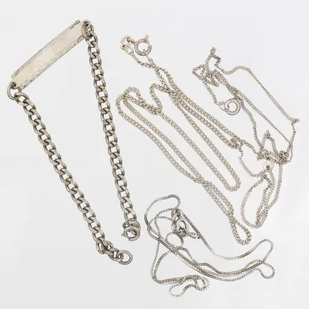 Diverse silver, skadat, defekt, silver Vikt: 14,9 g