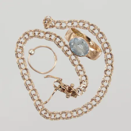 1 Armband, 1 Ring med sten, 1 Örhänge, skadad/gravyr, 14K  Vikt: 8,2 g