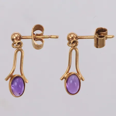 Ett par örhängen med lila stenar, längd 15mm, 18K Vikt: 1,7 g
