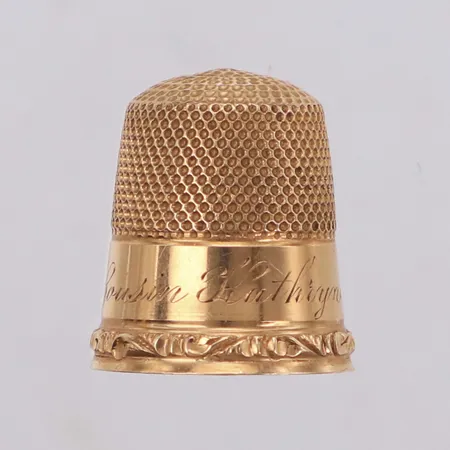 Fingerborg, längd 17mm, gravyr, år 1902, 14K Vikt: 3,3 g