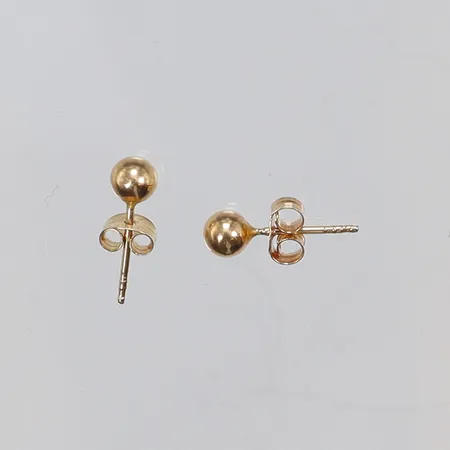 Ett par Örhängen, kulor Ø3mm, längd 12mm 18K Vikt: 0,5 g