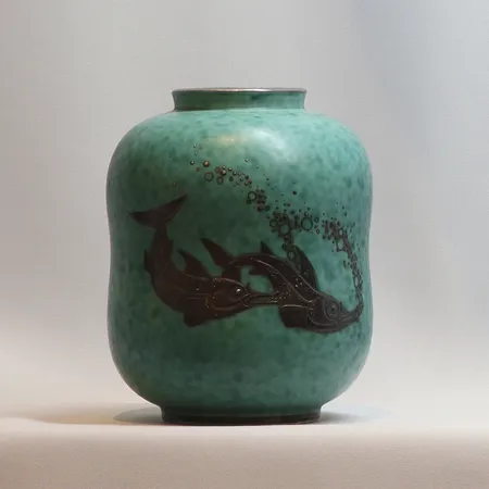 Vas Argenta, Wilhelm Kåge för Gustavsberg modell 1079, höjd ca 16cm, grön glasyr med silverdekor av fiskar 