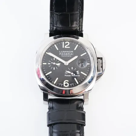 Herrur Panerai Luminor Automatic Power Reserve, Ø44mm, ref: Pam00090, snr: BB 1204272, inga tillbehör, armbandet är sprucket.