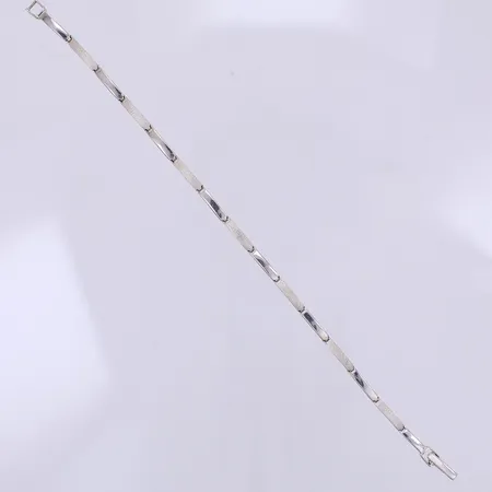 Armband, varannan länk matterad, 19,5cm, bredd 3mm, fint skick, 925/1000 silver Vikt: 6,6 g