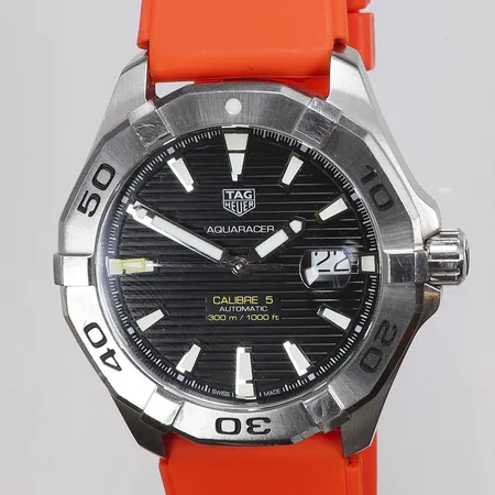 Herrur, Tag Heuer Aquaracer, Calibre 5, 300/1000m, Automatiskt, Ø44mm , gummilänk (ej original), ref WAY2010, serie nr BA0927, med box 