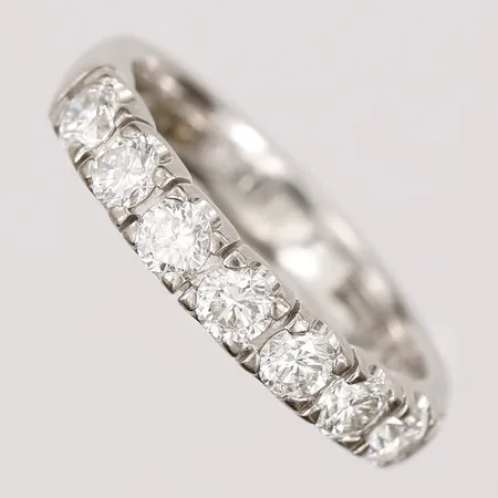 Ring, Engelbert, halvallians med briljantslipade diamanter 7 x ca 0,09ct, kvalitet ca TW(F-G)/några stenar lösa i fattning, stl: 16, gravyr, 18K vitguld Vikt: 4,4 g