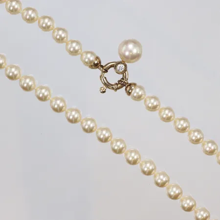 Pärlcollier, majoricapärlor (imitationer) 45cm, bredd 7mm, lås i förgyllt silver med avtarbart hänge Vikt: 0 g