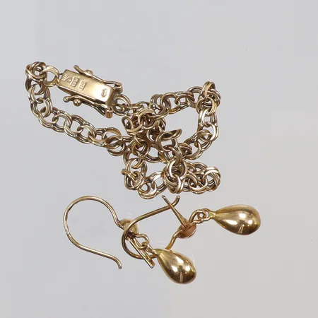 Diverse guld, defekt 18K Vikt: 6,4 g