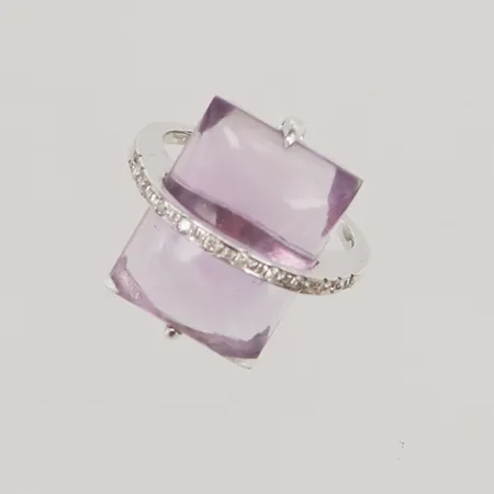 Ring, ametist samt diamanter 12 x ca. 0,005ct, Ø17, bredd: 1,5-20mm, vitguld, 18K, 7,8g.