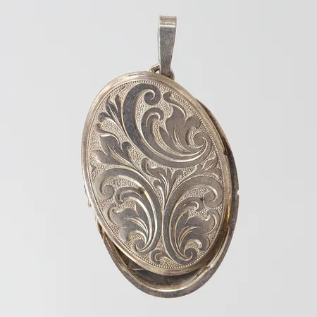 Hänge, medaljong, defekt, 830/1000 silver Vikt: 10,4 g