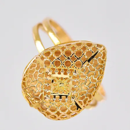 Ring, stl 15¾, bredd ovandel 15,8mm, 21K Vikt: 2,6 g