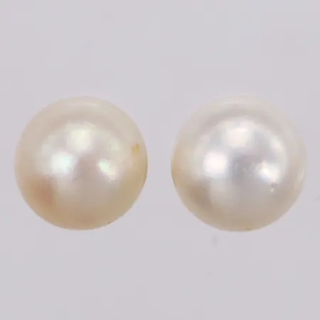 Ett par Örhängen, odlade pärlor Ø ca 7,8mm, GHA, 18K Vikt: 2 g