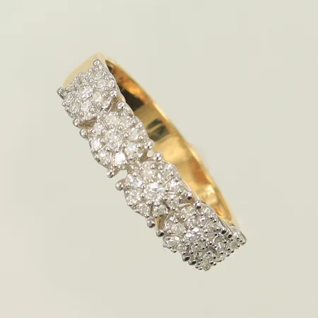 Ring med diamanter, totalt 0,22ct enligt kvalitetsintyg, stl 16½, bredd 3-4,5mm, med etui, 18K, 2,5g Vikt: 2,5 g