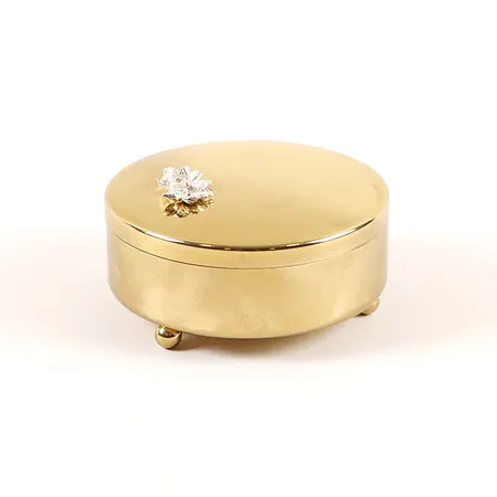 Lockask/smyckeskrin, med dekor av ros, fodrad invändigt, Skultuna Mässingsbruk, 1900-talets slut, ca Ø7,5cm, höjd 2,5cm, smärre slitage.