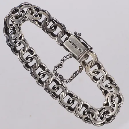 Armband Bismrack, längd 20cm, bredd 11mm, Victor Janson, Lindesberg, år 1967, säkerhetskedja, 830/1000 silver Vikt: 30,1 g