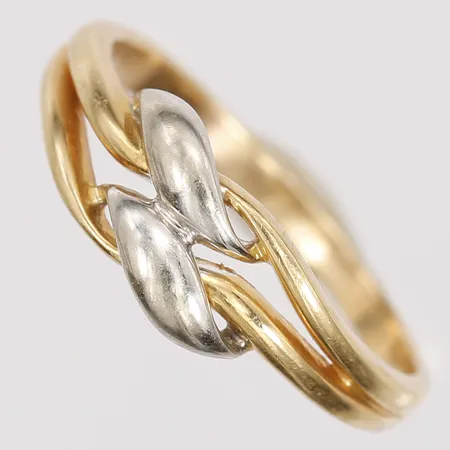 Ring, stl 15½, bredd 2-6mm, tvåfärgad, 18K Vikt: 2,3 g