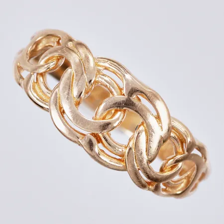 Ring Bismarck GHA, årsstämpel saknas, stl: 17½, bredd ca 2-7mm, 18K Vikt: 2,6 g