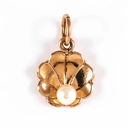 Hänge i 18K guld: Snäcka med odlad pärla Ø 3 mm. Det är 9 mm brett, 14 mm långt inkl. ögla och väger 0,5g. 