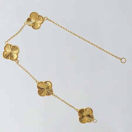 Del av collier, längd 18cm, bredd 1-12mm, bucklor 21K. OBS! Ej märka design.  Vikt: 6,2 g