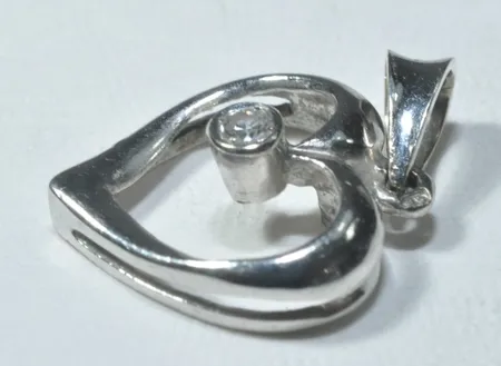 Hänge med sten L 2 x 1,5 cm, 18k Vikt: 1,3 g