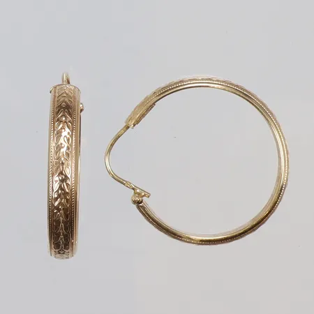 Ett par Örhängen, creolmodell Ø25mm, bredd 4mm, mönstrade, Uno-A-Erre, Italien 18K Vikt: 3,3 g