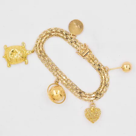 Armband X-länk, 19cm, bredd 8mm, 5 berlocker, buckla finns, gravyr, 18K Vikt: 24,4 g