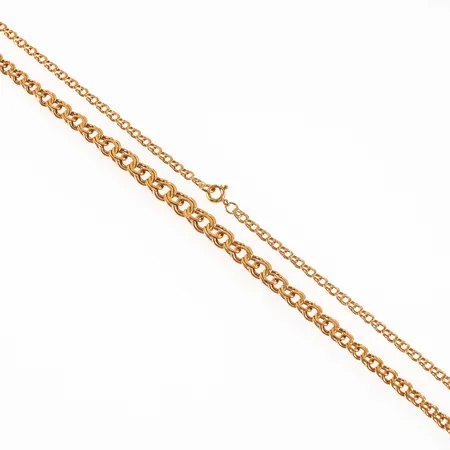 Collier, bismarck, i 18K guld. Det är 46,5 cm långt, 3,5 - 7,1 mm brett och väger 14,9g. Springring. Stämplat RSV (Vibergs Guldvaror),  R9 (1967), kattfot & 18K.