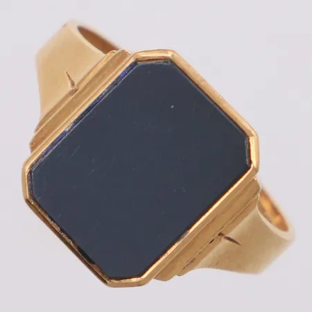 Klackring med hematit, stl 20, bredd 14,4mm, Ceson, Göteborg, år 1955, lätta repor, 18K Vikt: 5,1 g