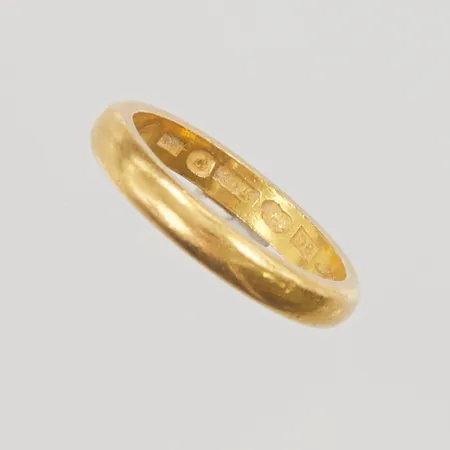 Ring, slät, Ø19¼, bredd: 3,7mm, gravyr, 23K, 8,0g.