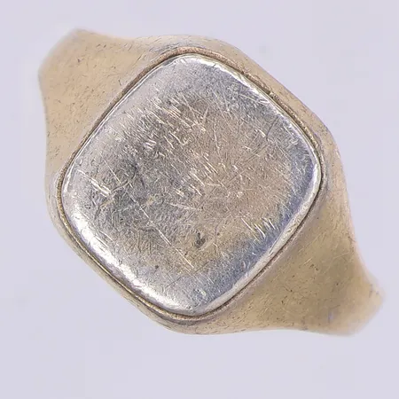 Klackring, stl 21, otydlig stämpel, repig, silver Vikt: 8,7 g