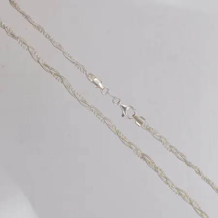 Collier, flätat, längd 44cm, bredd 5mm, GHA, 925/1000 silver Vikt: 13,5 g