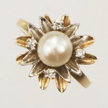 Ring, pärla Ø6,7mm, diamanter 4xca0,02ct, stl 16¼, 14K Vikt: 5,2 g