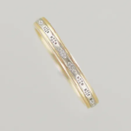 Ring, Ø 19½ mm,bredd 1,5 mm, graverad,18K Vikt: 2,9 g