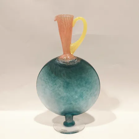 Karaff, Kosta Boda, artist collection, Kjell Engman, ur serien Bonbon, signerad, numrerad 89066, höjd 36cm