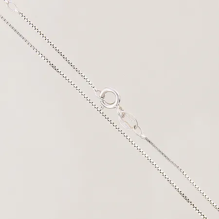 Kedja Venezia, längd: 35-39,5cm, bredd; 0,8mm, skeva länkar, silver 925/1000 Vikt: 1,8 g