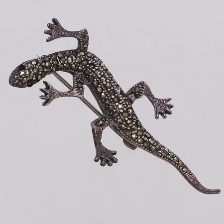 Brosch ödla med markasiter, längd 51,3mm, bredd 22,3mm, silver 925/1000 Vikt: 5,4 g