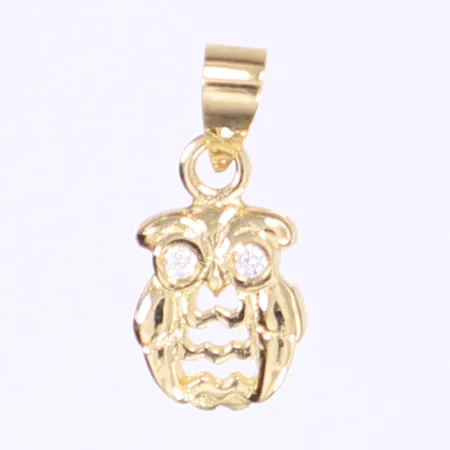 Hänge i form av uggla med vita stenar, höjd 14mm inkl öglan, ostämplad, 18K Vikt: 0,5 g