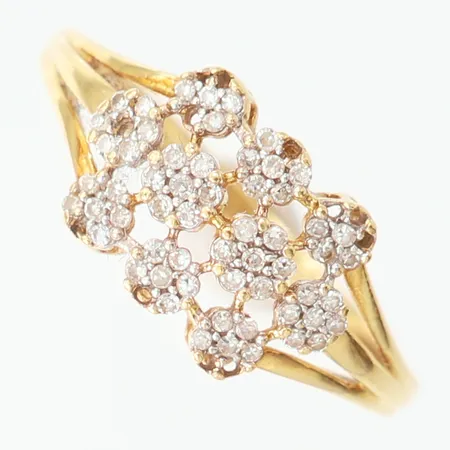 Ring med 8/8-sliapde diamanter 60 x 0,005ct, stl: 16, bredd 2-8,5mm, diamanter saknas, defekt, 18K. Vikt: 2,5 g