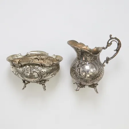Sockerskål & gräddkanna, importstämplade, 830/1000 silver Vikt: 164,6 g