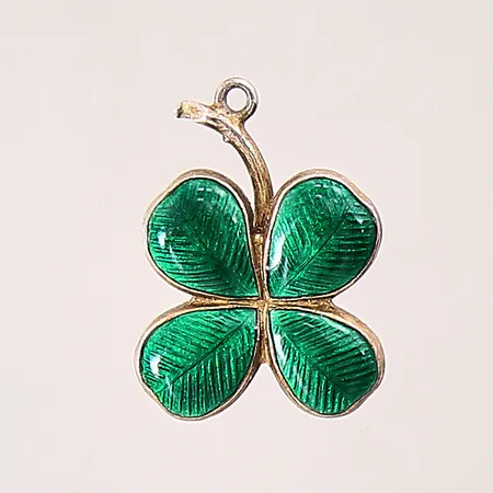 Hänge, fyrklöver, grön emalj, längd: 20mm, bredd: 16,8mm, ögla saknas, silver 830/1000 Vikt: 2,2 g